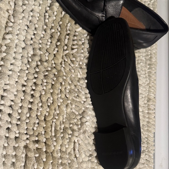 Naturalizer Black Leather Tassel Loafers for Women - Picture 3 of 4